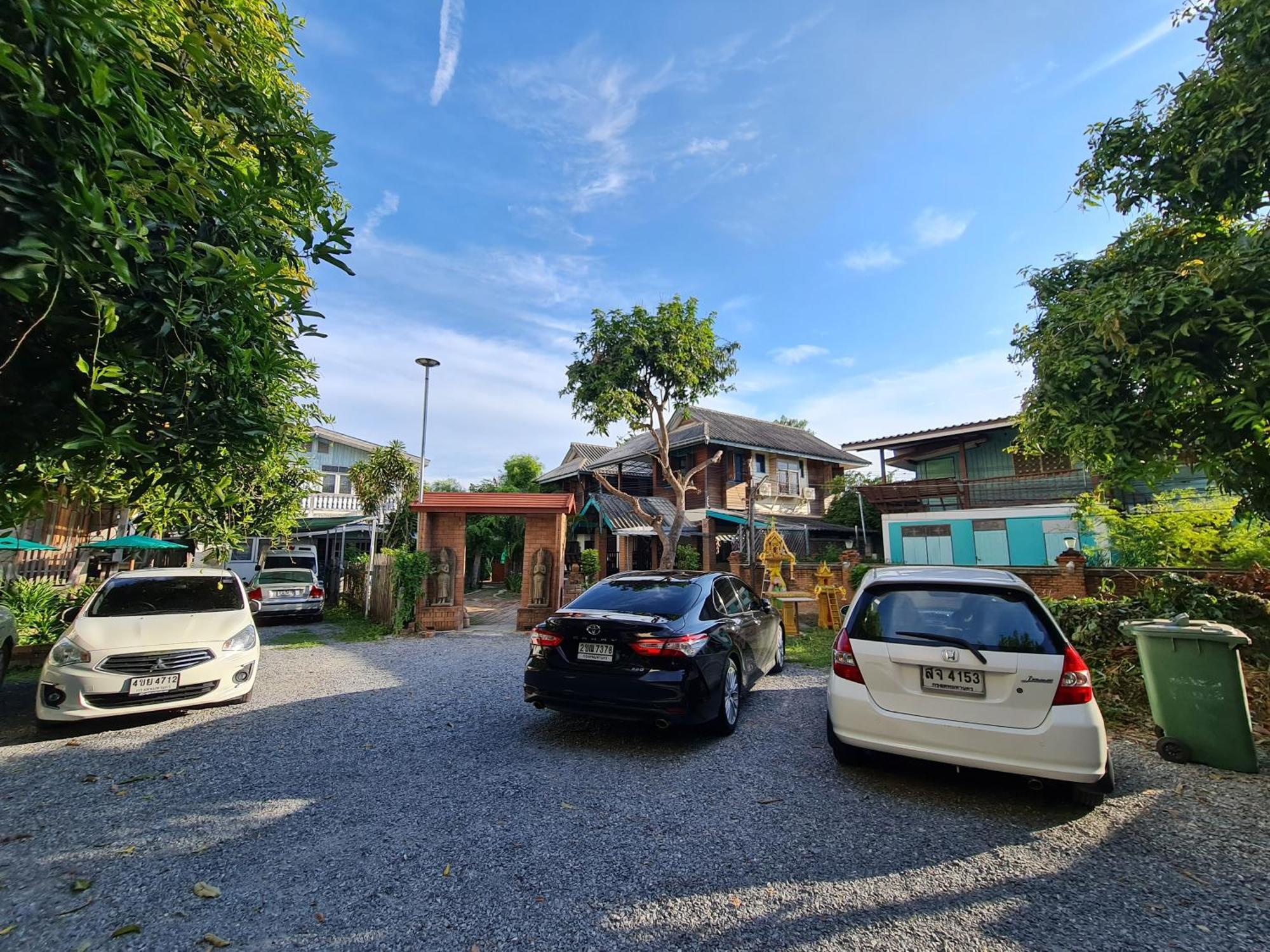 Tepbunthomhouse Ayutthaya Apartment Exterior photo