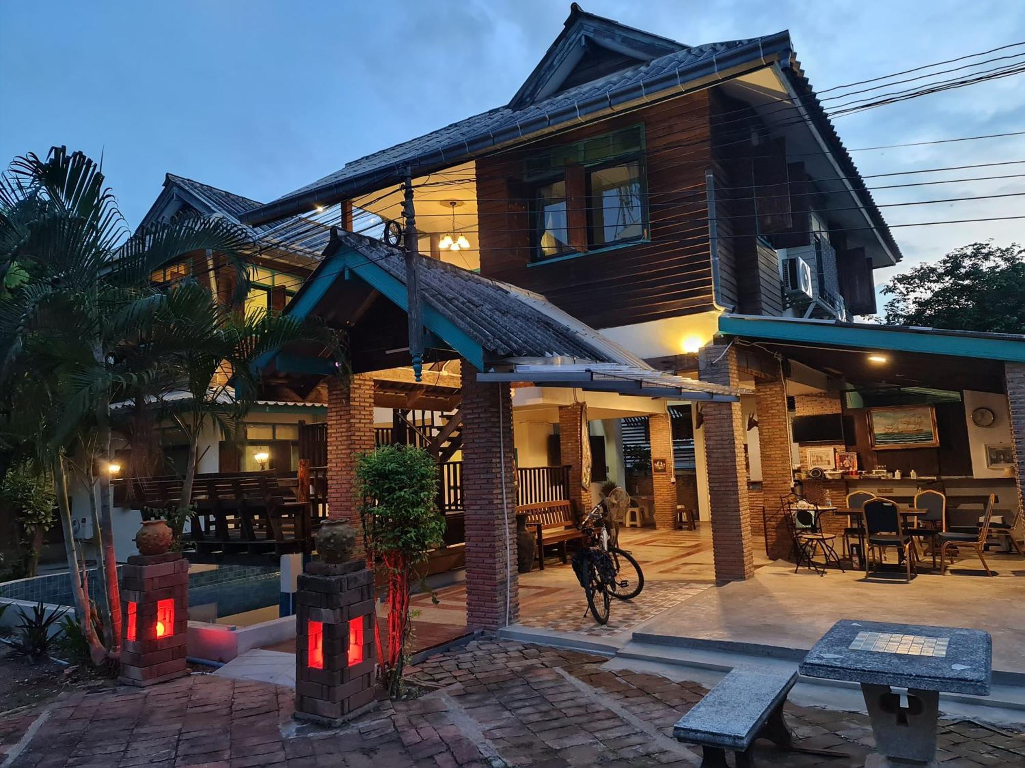 Tepbunthomhouse Ayutthaya Apartment Exterior photo